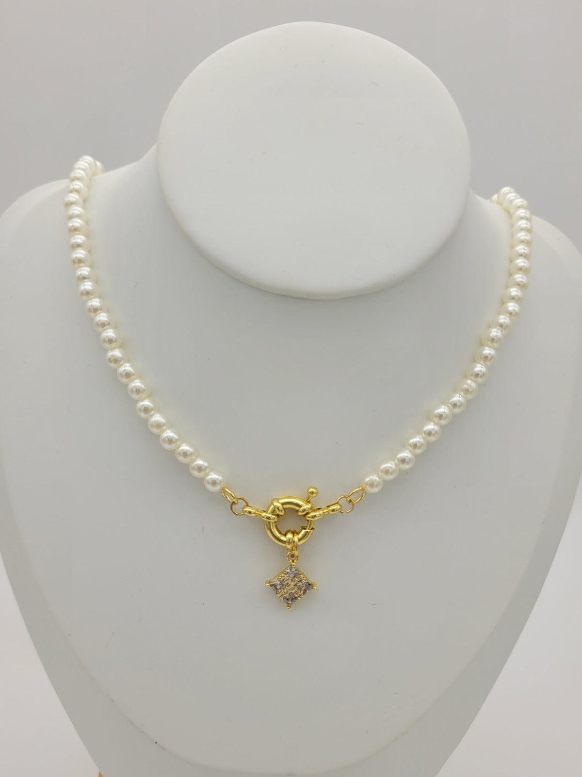 Pearl Necklace with Kite Pendant